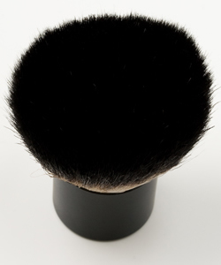 Fabuki Brush