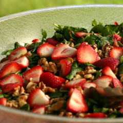 Spring Strawberry & Spinach Salad